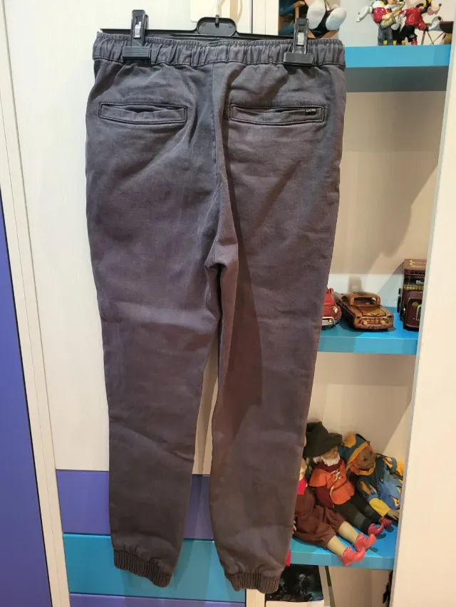 Pantalón gris S con goma cintura y bajos
