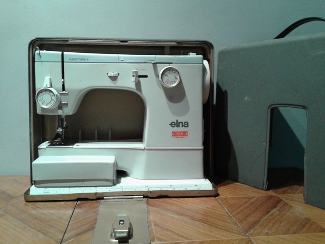 Máquina de Coser Elna Supermatic