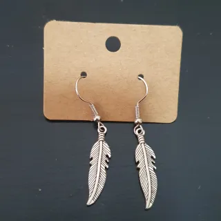 Pendientes de plata con diseño de pluma