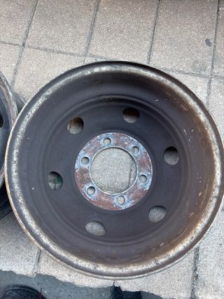 2 Llantas Furgon IVECO 16 Pulgadas