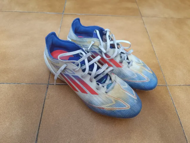 Botas de fútbol F50 gama alta Talla 41.5
