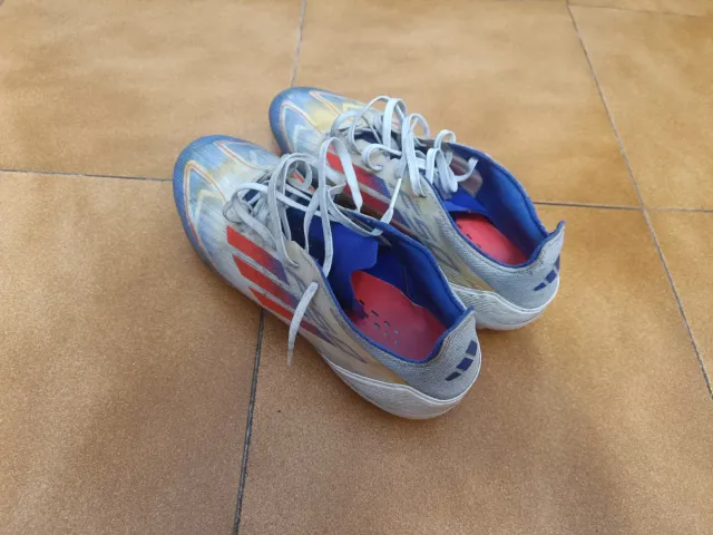 Botas de fútbol F50 gama alta Talla 41.5