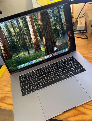 MacBook Pro 2019 15 pulgadas i9 8 núcleos 2.4 GHz 