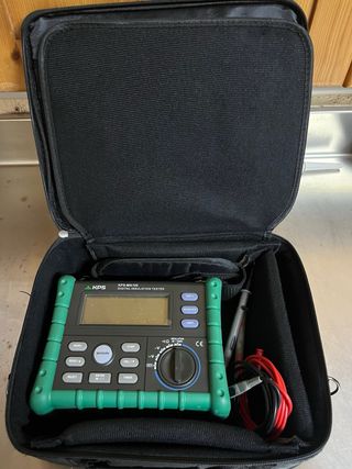 Comprobador de Aislamiento KPS MA100