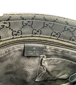 Bolso bandolera Gucci negro GG monogram