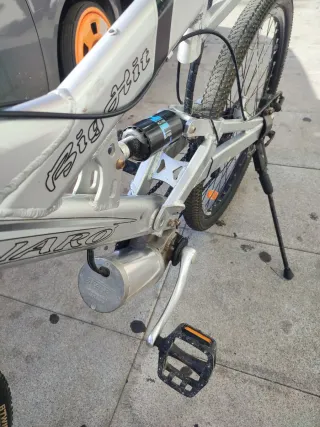 Bicicleta eléctrica Onaro buen estado autonomía 25