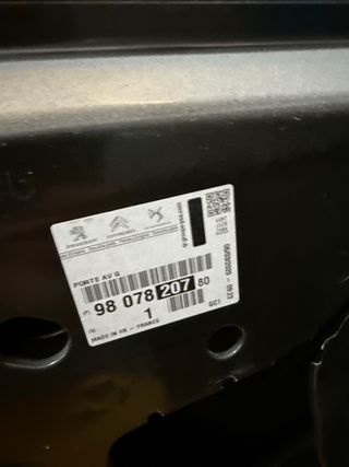 Puerta Peugeot 208