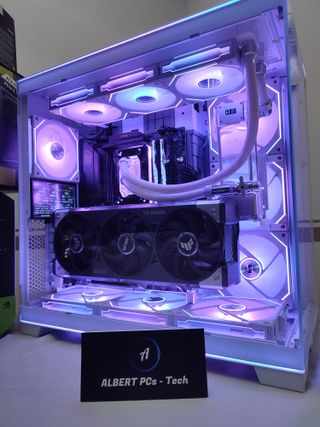 PC Gaming RTX 5080, Ryzen 7, 32GB RAM, 2TB NVME