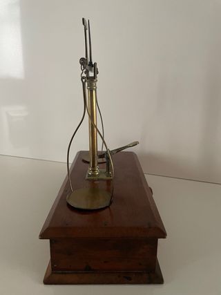 Balanza antigua de joyería