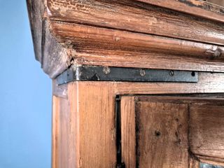 Vetrina mobile in legno e vetro