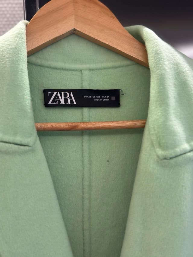Abrigo Zara Verde agua