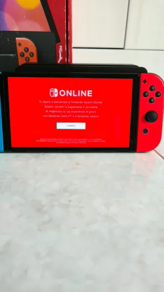 Nintendo Switch OLED + 4 Giochi