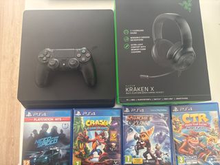 PS4 (PlayStation 4) con mando, 4 juegos y cascos