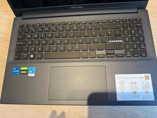 Portátil Asus Vivobook 15 OLED gráfica NVIDIA 3050