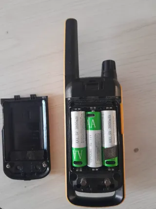 Motorola Walkie Talkie nero e giallo