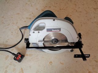 Sierra Circular Makita 5704R, 190mm, 1200W