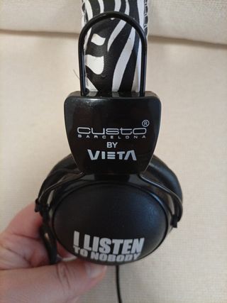 Cascos Custo Barcelona Ed. Limitada