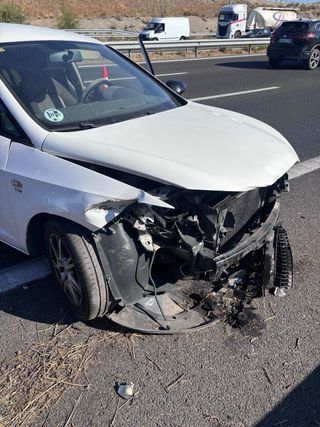 Seat Ibiza siniestrado (arranca)