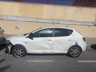 Seat Ibiza siniestrado (arranca)