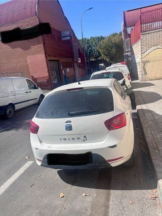 Seat Ibiza siniestrado (arranca)