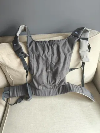 Mochila Portabebés Chicco Myamaki Gris