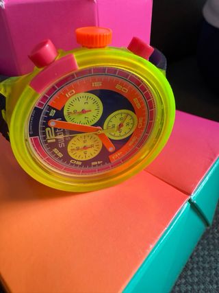 Reloj Swatch Neón