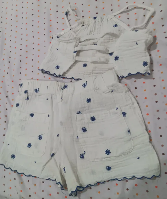 Conjunto niña top y shorts flores