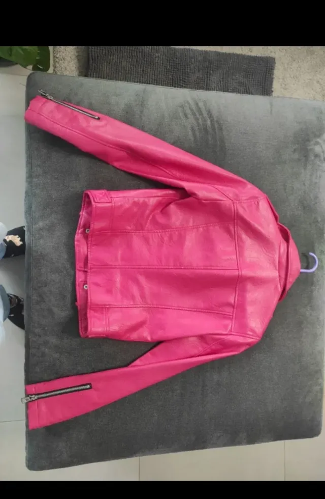 Chaqueta polipiel rosa