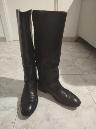 BOTAS ALTAS DE PIEL ZARA
