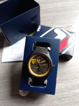 Reloj Fila Negro y Amarillo