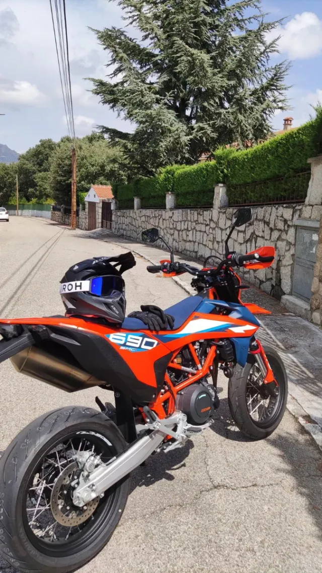 KTM 690 SMC R del 2024