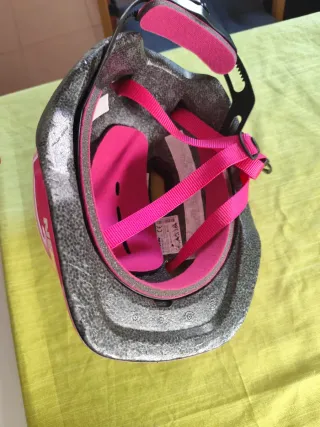 Casco infantil rosa + patinete infantil 