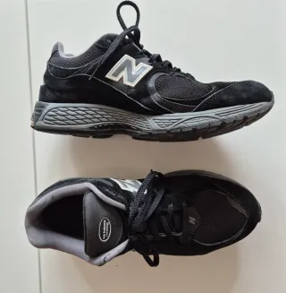 Zapatillas New Balance Negras y Grises
