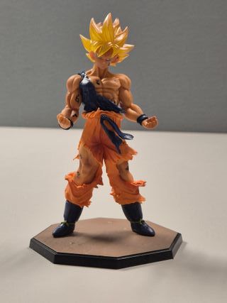 Lote 2 Figuras Dragon Ball + Llavero Goku