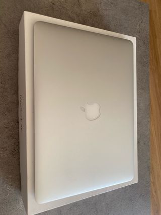 MacBook Air 13 2015 - 8GB RAM + Funda