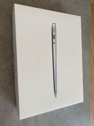 MacBook Air 13 2015 - 8GB RAM + Funda