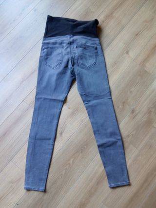 Premamá. Escucho oferta. No regalo...