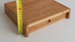 Caja y cubiertos de queso