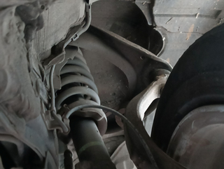 BRAZO SUSPENSION SUPERIOR DELANTERO DERECHO MAZDA