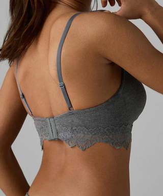 Sujetador 10646 Copa B. Sin aros y con ligero Push