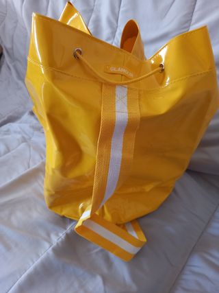 Mochila Amarilla Brillante
