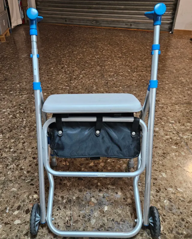 Andador aluminio con asiento y ruedas