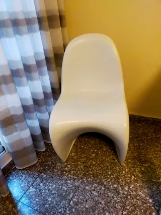 Sillas tipo Panton Blancas. Se venden juntas las 6