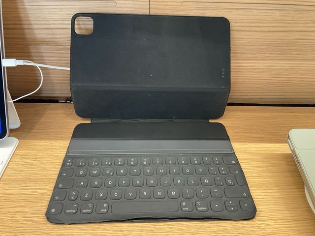 Funda con teclado iPad Air 10.9 Apple gris oscuro