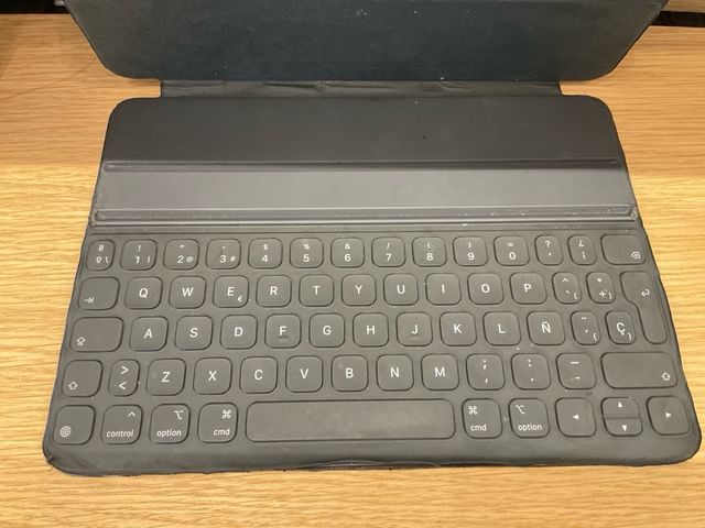 Funda con teclado iPad Air 10.9 Apple gris oscuro