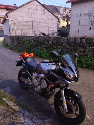 Yamaha FZ6