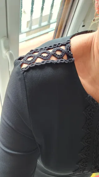 Vestido negro con encaje