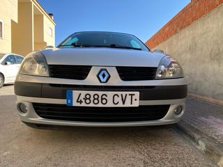 Renault Clio 2004