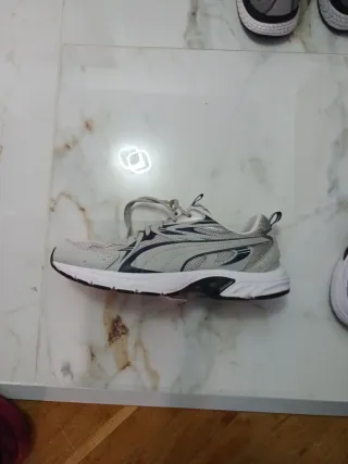 Zapatillas Puma grises y azules