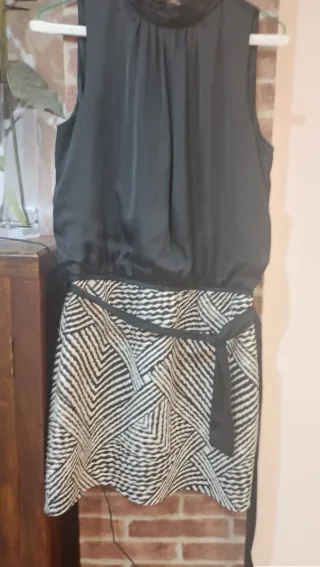 Vestido corto negro y blanco